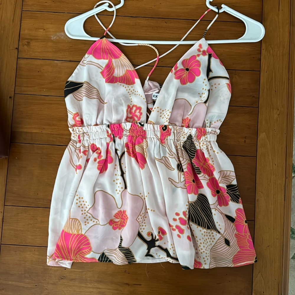 Women’s Express top - size medium; NWT